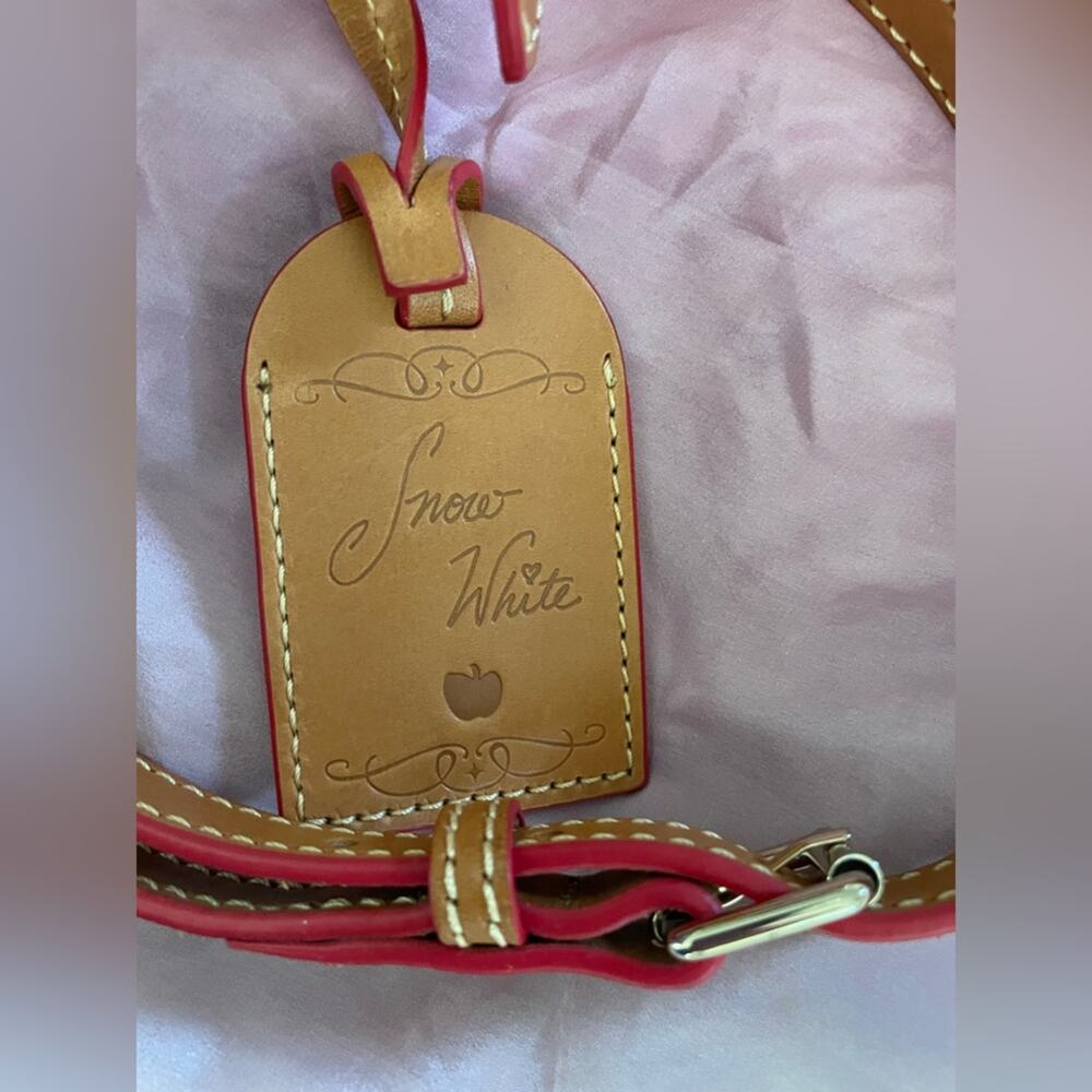 Snow White Dooney & Bourke (Paige) Crossbody - EUC - Picture 13 of 15